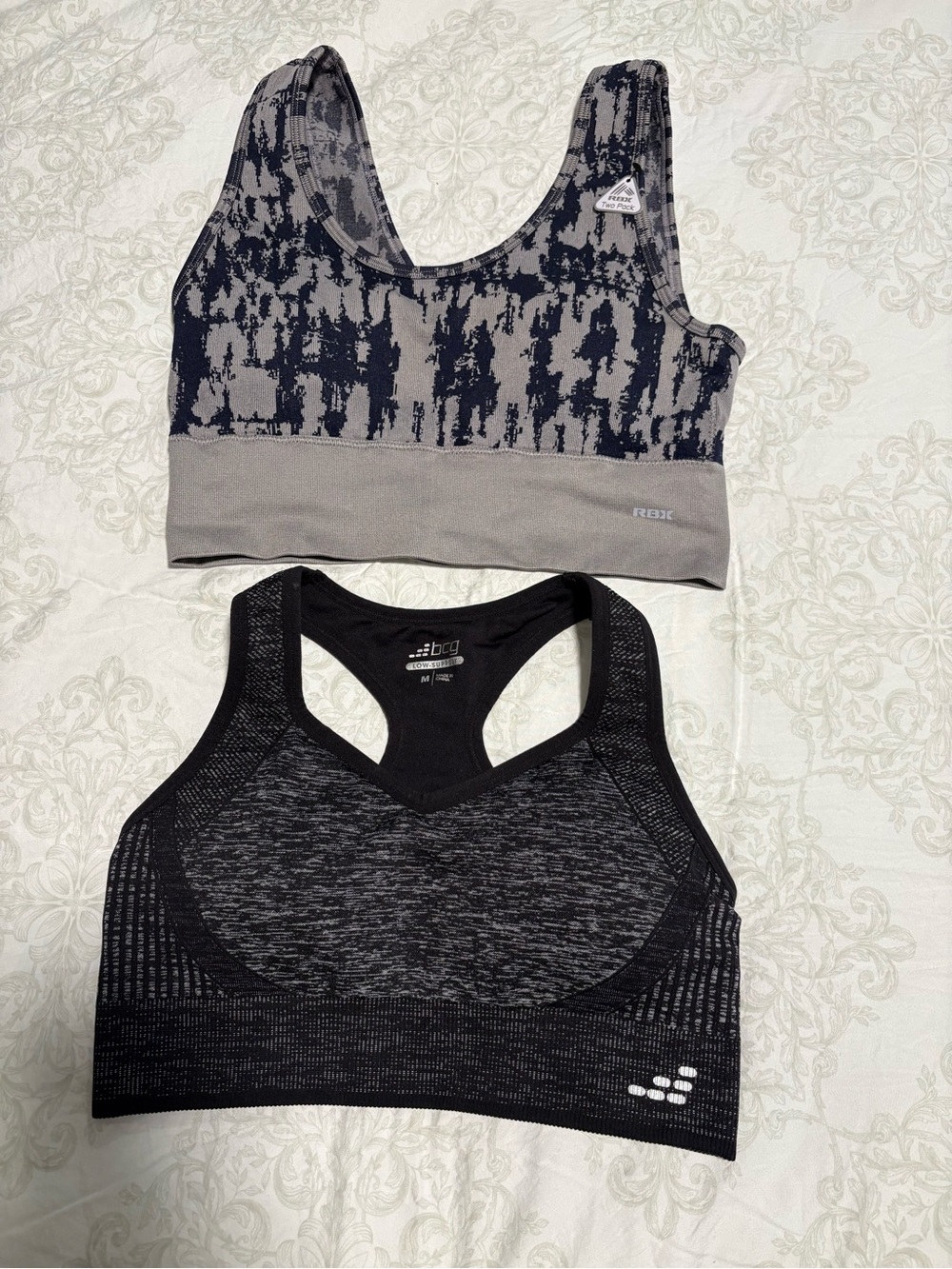 2 sports bras sz M, Gray Patterned & Black Seamless Sports Bras-removable pads